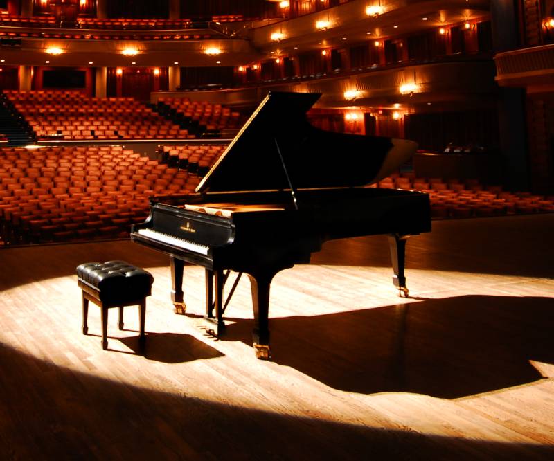 Alquiler Profesional de Pianos para Eventos y Conciertos
