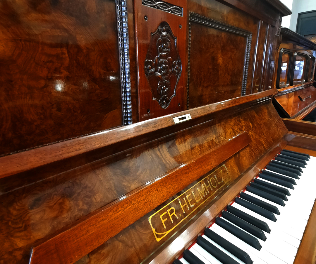 Servicio de Lustre y Reparación de Pianos