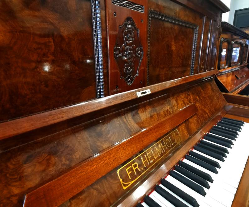 Servicio de Lustre y Reparación de Pianos